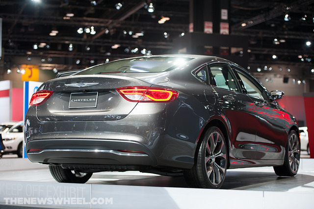 2015 Chrysler 200 fuel economy #3