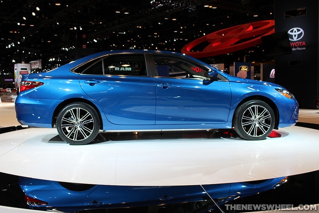 Toyota camry lease deals edmunds