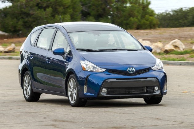 toyota prius v overview #6