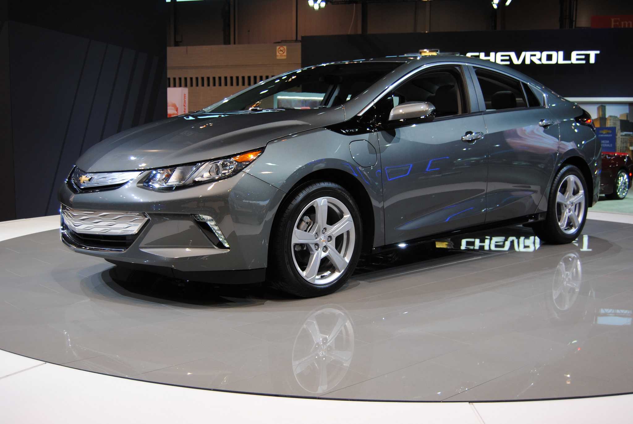 chevy volt range 2017