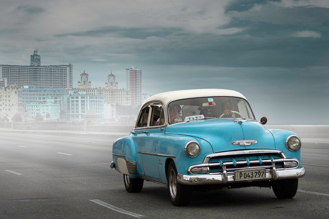 [PHOTOS] Obama\u2019s Cuban Visit Reintroduces Cuba\u2019s Classic Cars to the World  The News Wheel