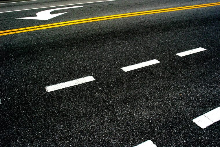 road-markings-removing-white-lines-may-cause-motorists-to-slow-down