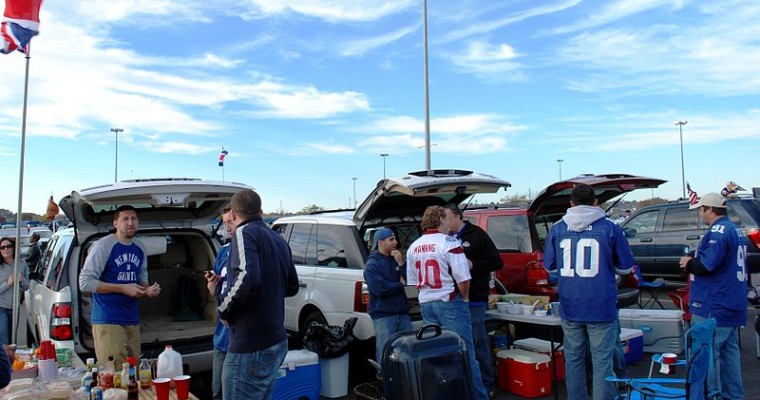 Tailgating 101: Tips on How to Properly Tailgate