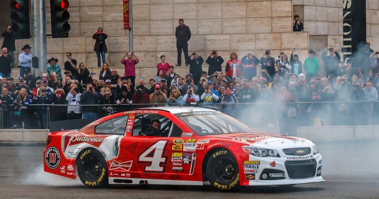 NASCAR Recap: Harvick Wins at Dover and Advances to Contender Round
