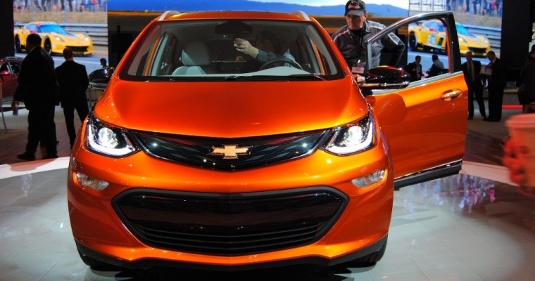 Chevrolet Quells Rumors, Confirms Bolt Will Still Come to Dealerships This Year