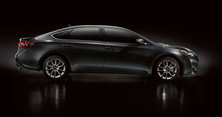 2013 Toyota Avalon Overview