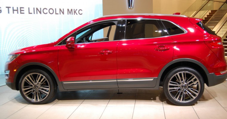 Lincoln NAIAS Display: Creepy Whispering Is Creepy