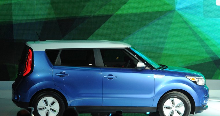 Surprise: The 2015 Kia Soul EV Looks Like a Regular Kia Soul