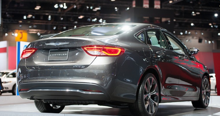 2015 Chrysler 200 Fuel Economy Rated at 36 MPG Highway