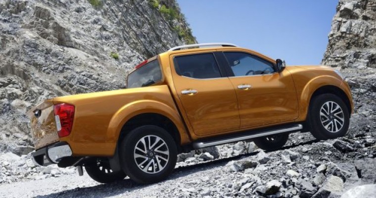 Nissan Reveals 2015 NP300 Navara (Basically, the Frontier)