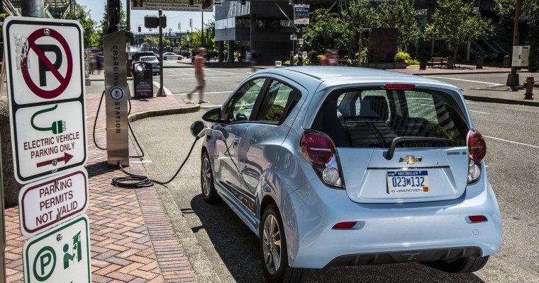 2015 Chevy Spark EV Price Cut Pays Off Big for GM