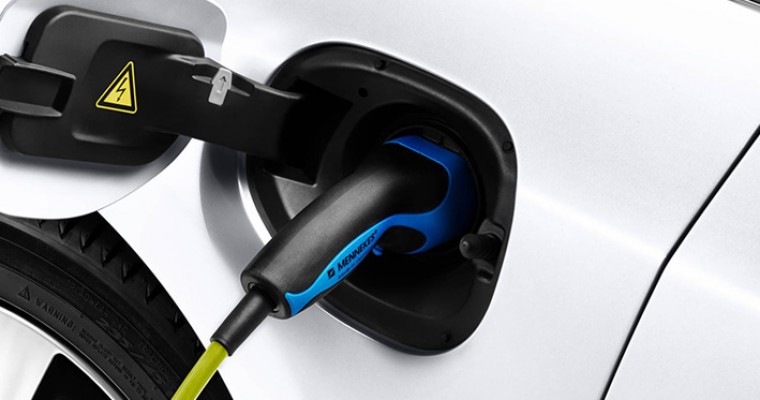 Ads Stink at Explaining, So Here’s How Plug-in Hybrids Work