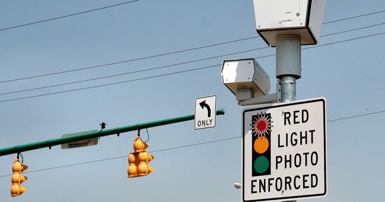 10 Facts To Know About Red Light Cameras In California