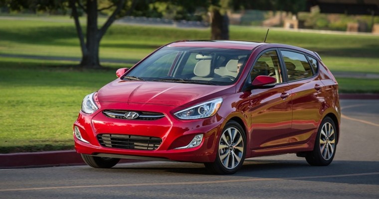 [PHOTOS] 2015 Hyundai Accent Overview