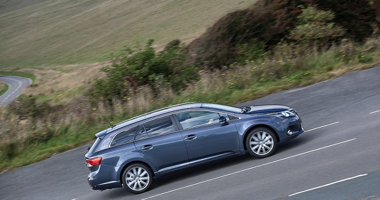 Camouflaged Redesigned Toyota Avensis Wagon Spotted in Europe