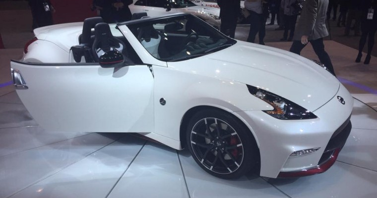 Nissan 370Z NISMO Roadster Goes Topless at Chicago Auto Show