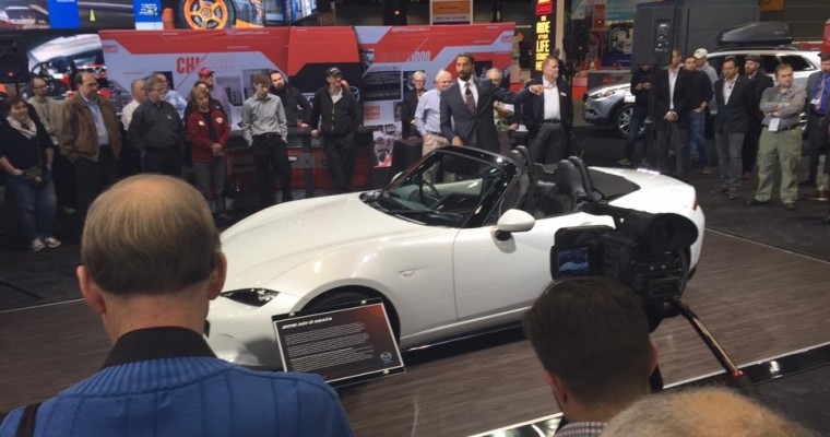 Mazda Crams Pizzazz into Accessories Concept of the MX-5 Miata at Chicago