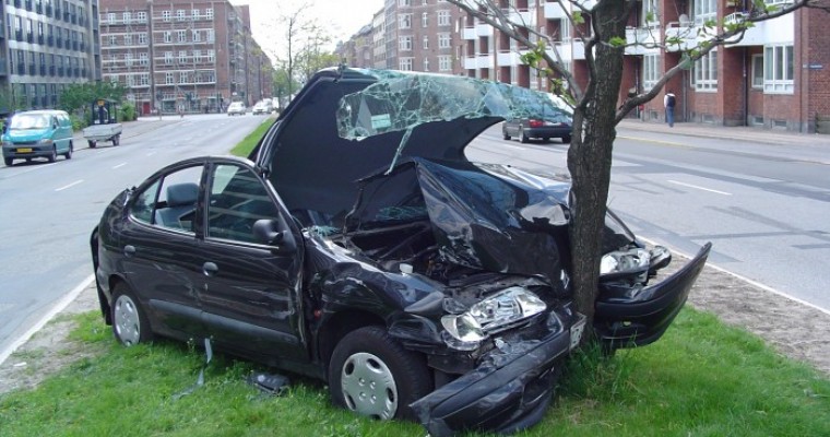 Gender Statistics: Do Men and Women Crash Their Cars Differently?