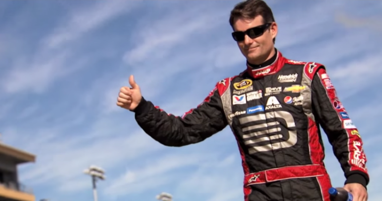 [VIDEO] Watch Jeff Gordon’s #24 Chevy SS Get Its Last Paint Job