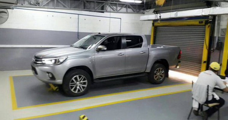 2016 Toyota Hilux Leaked Before Reveal