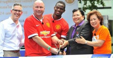 Chevrolet and Louis Saha Open New Football Pitch in Bangkok