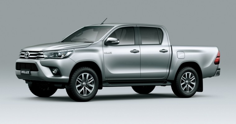 Toyota Unveils 2016 Hilux Pickup