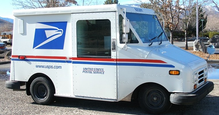 Environmental Groups Want Electrified Mail Trucks, and So Should You