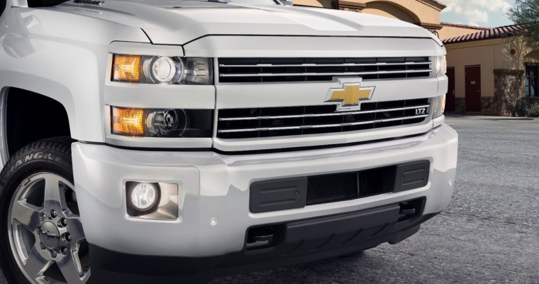 Chevy Debuts 2015 Silverado Custom Sport HDs