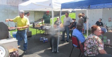 GM Wentzville Assembly and Stamping Employees Volunteer at Barbecue