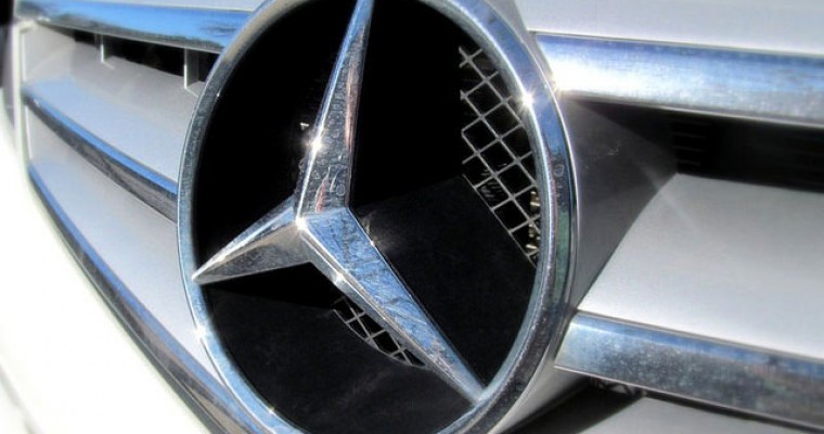 Behind the Badge: Mercedes-Benz’s Star Emblem Holds a Big Secret