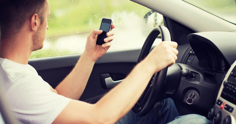 France Says No to Texting in a Vehicle Even When It’s Not Moving