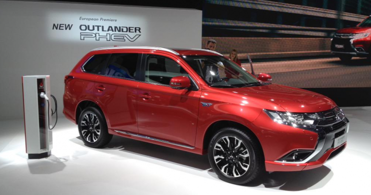 Mitsubishi Outlander PHEV Revealed at Frankfurt Motor Show