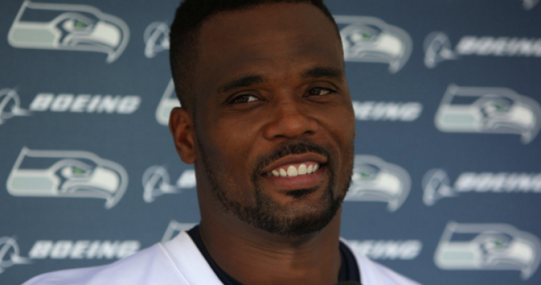 Seahawk Running Back Fred Jackson Crashes Car, Rumors of Drag Racing Ensue