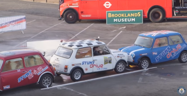 Classic Mini Cooper Breaks Reverse Parallel Parking World Record