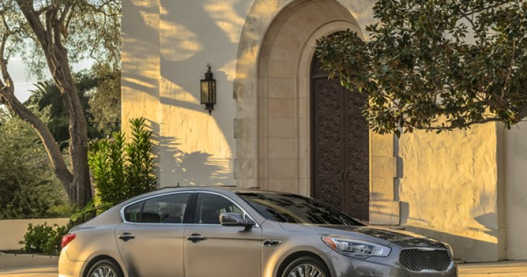 Kia Introduces UVO Luxury Services in 2016 K900 Sedan