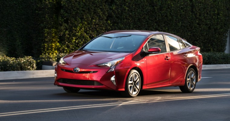 [PHOTOS] 2016 Toyota Prius Now Available