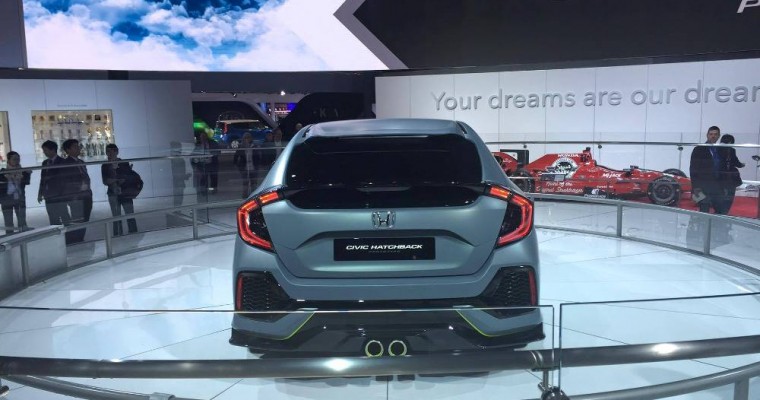 Honda Civic Hatchback Prototype Shows its Curves in New York [PHOTOS]