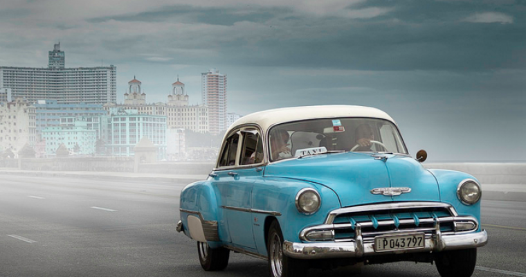 [PHOTOS] Obama’s Cuban Visit Reintroduces Cuba’s Classic Cars to the World