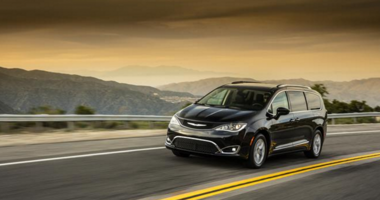 2017 Chrysler Pacifica Minivans on Their Way to Midwest Dealerships