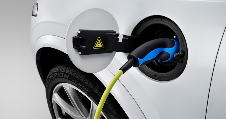 Great Idea: Two Oil Companies Decide to Build Electric Chargers in Gas Stations