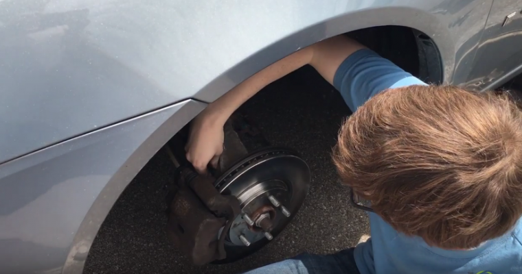 [VIDEO] Does Braking Make Your Car Vibrate? Here’s How You Fix It