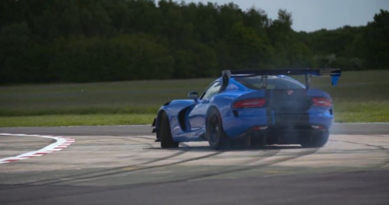[VIDEO] Watch Chris Harris Fall in Love with Dodge Viper ACR