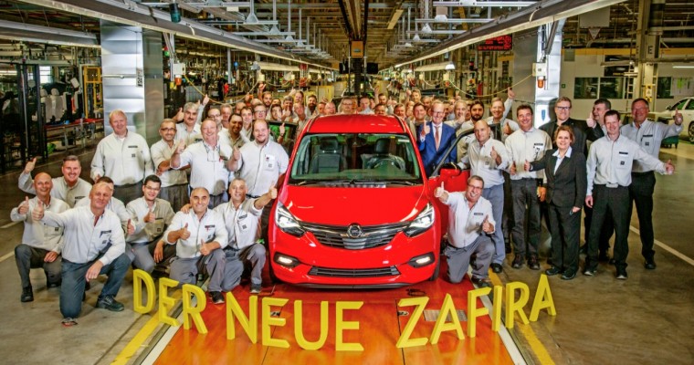 First Production Opel Zafira Rolls Off the Line at Rüsselsheim Plant