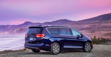 Production of the 2017 Chrysler Pacifica Hybrid Comes to a Sudden Stop