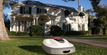 Honda Introduces America to Miimo, a Roomba For Your Lawn