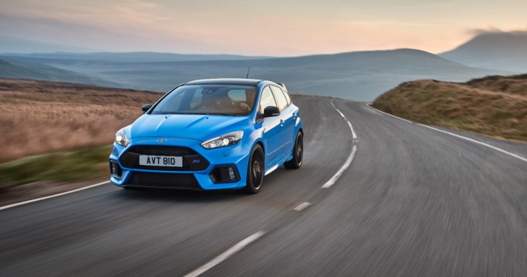 Ford Focus RS Option Pack Adds Limited-Slip Differential, Matte Black Roof and Mirror Caps