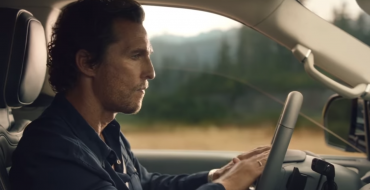 Fully-Clothed Matthew McConaughey Drums on the Wheel of 2018 Lincoln Navigator in New Commercial