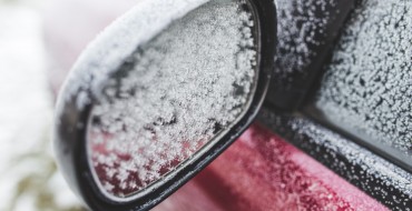 Items You Should Not Keep in Your Car This Winter