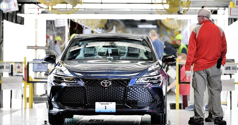 All-New 2019 Toyota Avalon Finally Rolls Off the Assembly Line