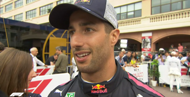 Red Bull Says Honda Engine Decision Has Priority Over Ricciardo Contract